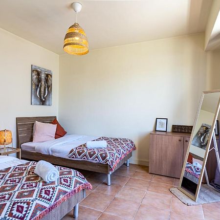 Celine'S 2 Bedrooms Apartment In Larnaca Center Exteriér fotografie