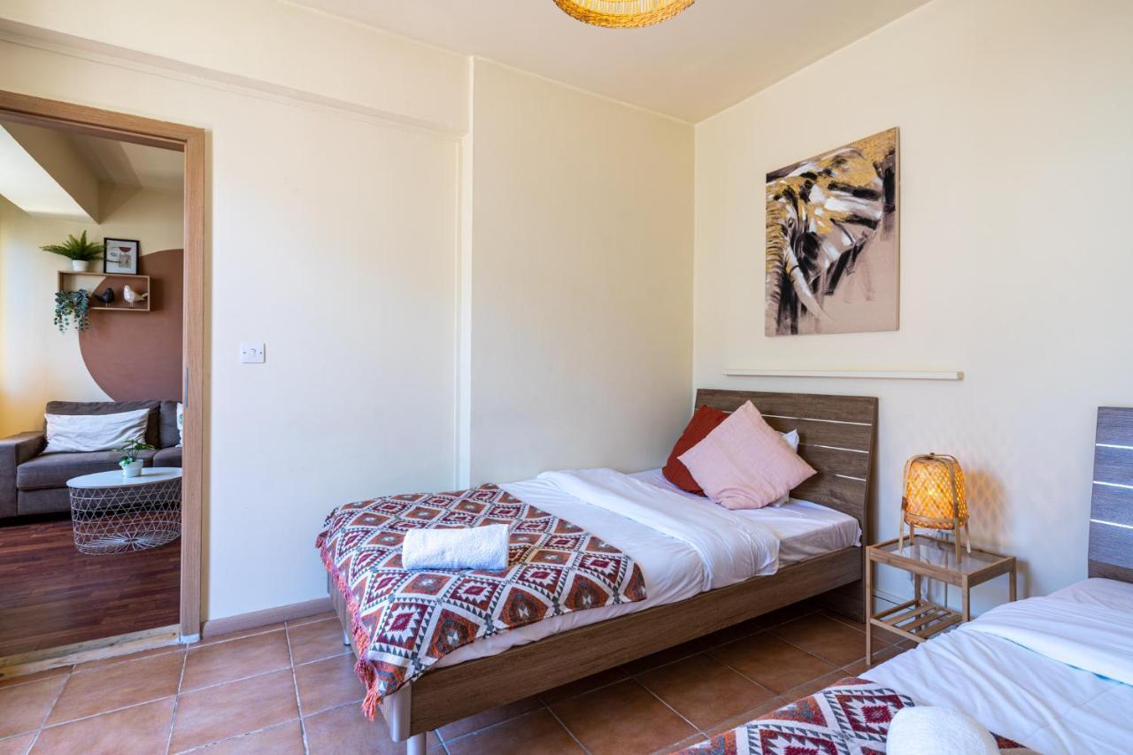 Celine'S 2 Bedrooms Apartment In Larnaca Center Exteriér fotografie