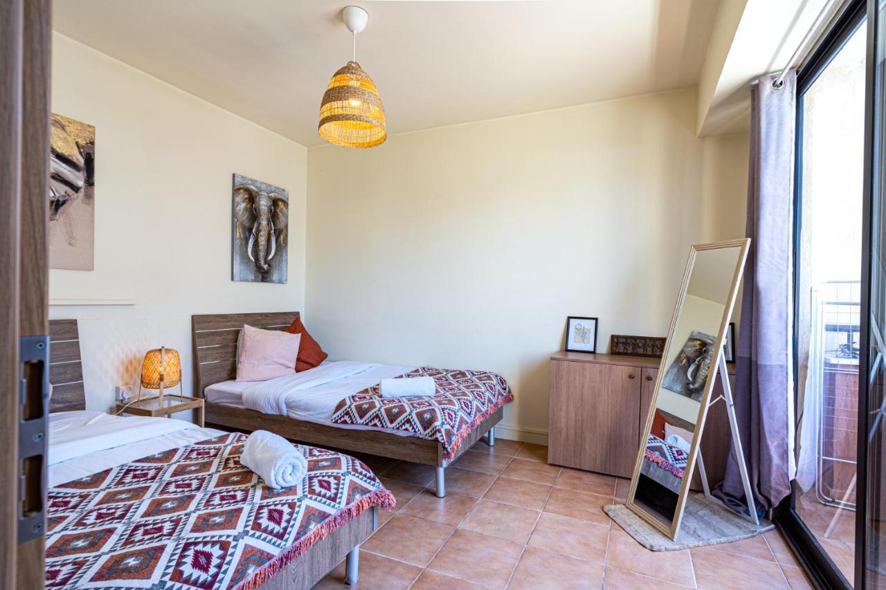 Celine'S 2 Bedrooms Apartment In Larnaca Center Exteriér fotografie