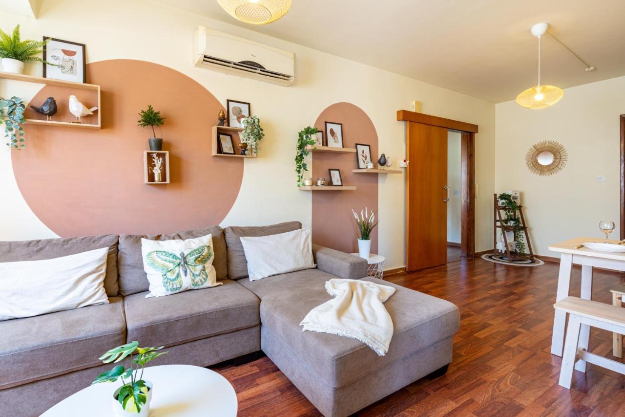 Celine'S 2 Bedrooms Apartment In Larnaca Center Exteriér fotografie