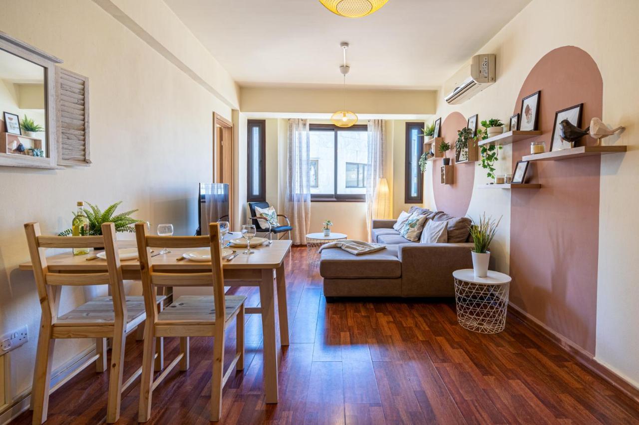 Celine'S 2 Bedrooms Apartment In Larnaca Center Exteriér fotografie