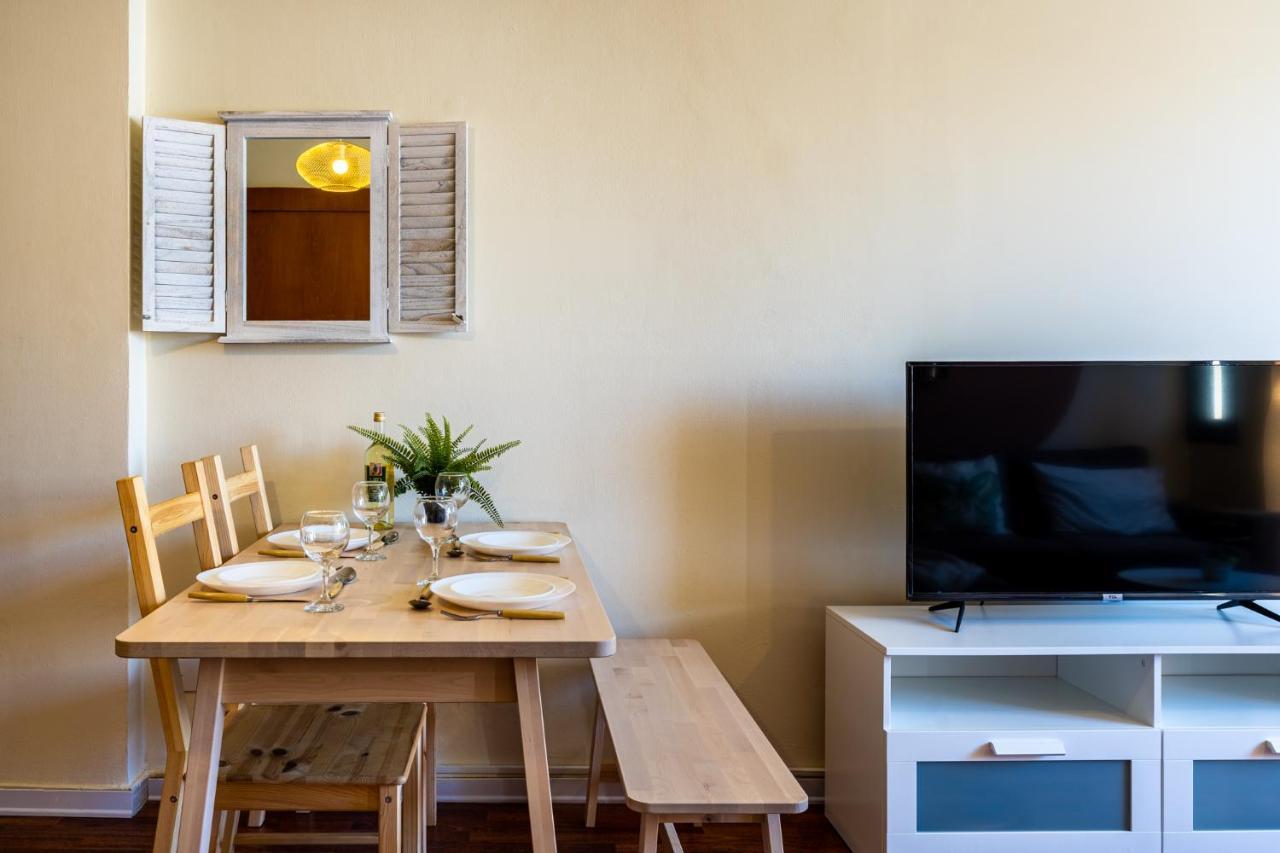 Celine'S 2 Bedrooms Apartment In Larnaca Center Exteriér fotografie